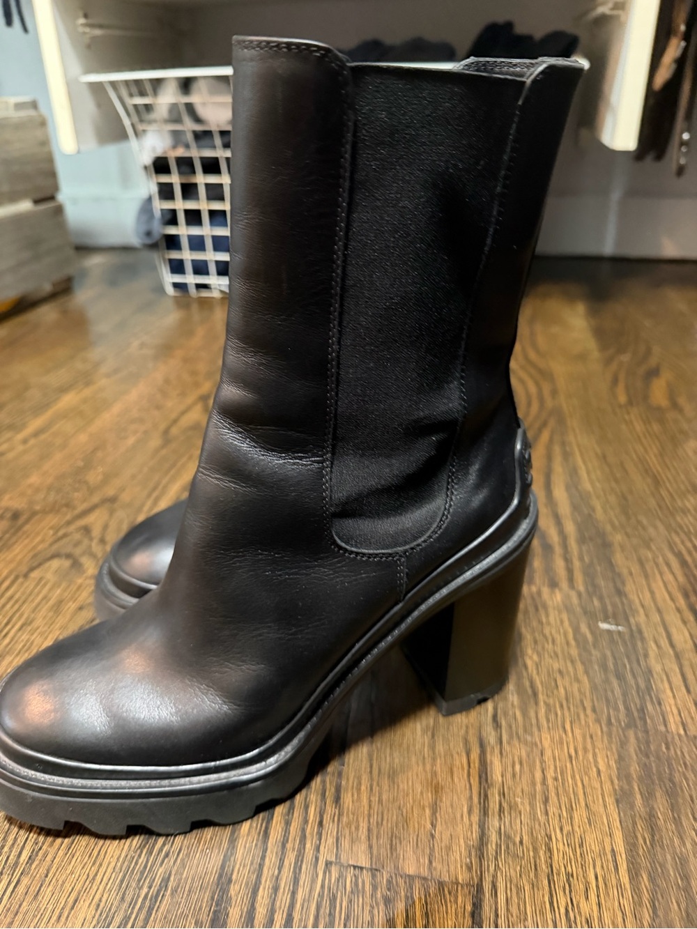Tod’s Leather Chelsea Block Heel Boots